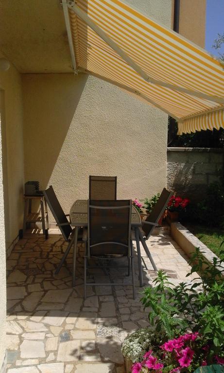 Apartment Laura Poreč Exterior foto
